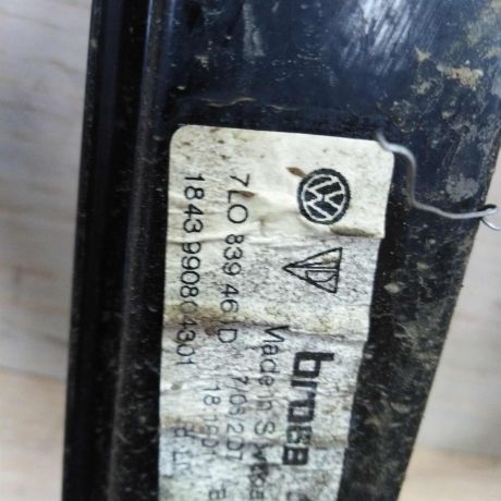 steklopodieemnik-zadnii-levyi-volkswagen-touareg-rest-ramka-art-32931-big-1