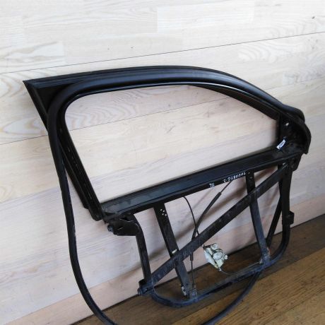 steklopodieemnik-perednii-volkswagen-touareg-rest-levyi-art-32952-big-1