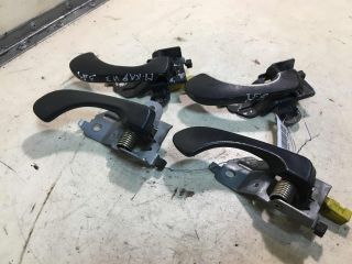 rucka-vnutrenniaia-otkryvaniia-dveri-mitsubishi-carisma-restailing-art-33077