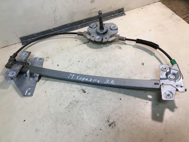 steklopodieemnik-zadnii-pravyi-mexaniceskii-mitsubishi-carisma-rest-art-33193-big-0