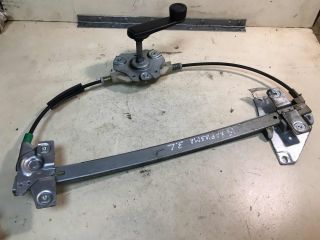 steklopodieemnik-zadnii-levyi-mexaniceskii-mitsubishi-carisma-rest-art-33213