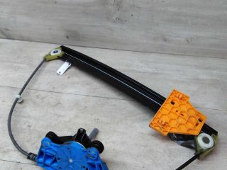 steklopodieemnik-zadnii-levyi-mexaniceskii-audi-a4-b6-8e-art-33543