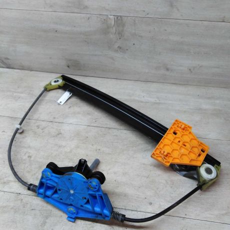 steklopodieemnik-zadnii-levyi-mexaniceskii-audi-a4-b6-8e-art-33543-big-0