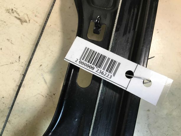 steklopodieemnik-zadnii-levyi-mercedes-w203-do-rest-art-33596-big-3