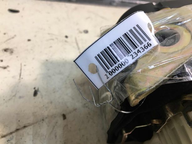 remen-bezopasnosti-zadnii-pravyi-mercedes-w203-do-rest-art-33667-big-1