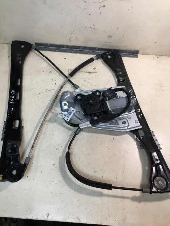 steklopodieemnik-perednii-mercedes-w203-do-rest-levyi-art-33778-big-2