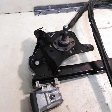 steklopodieemnik-zadnii-pravyi-mexaniceskii-volkswagen-sharan-do-rest-seat-alhambra-art-33938-big-1