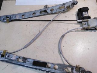 steklopodieemnik-perednii-renault-megane-2-pravyi-art-34733