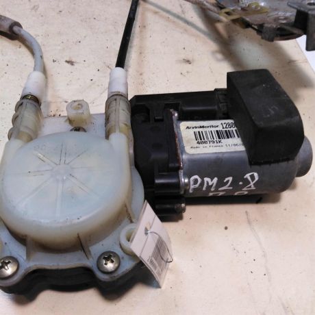 steklopodieemnik-perednii-renault-megane-2-pravyi-art-34733-big-1