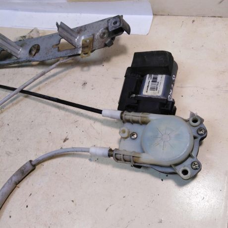 steklopodieemnik-perednii-renault-megane-2-pravyi-art-34733-big-3