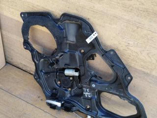 steklopodieemnik-zadnii-levyi-mazda-3-bk-sedan-mkpp-16i-art-34916