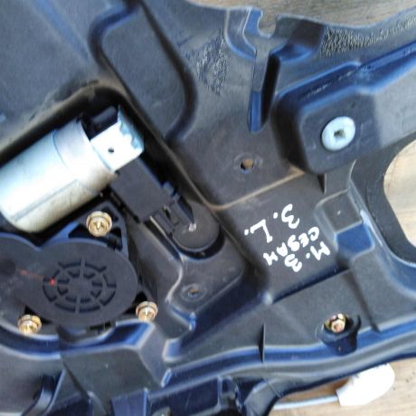 steklopodieemnik-zadnii-levyi-mazda-3-bk-sedan-mkpp-16i-art-34916-big-1