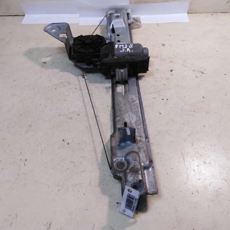 steklopodieemnik-zadnii-pravyi-renault-megane-2-sedan-art-34994-big-0