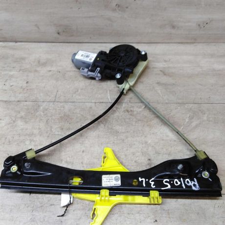 steklopodieemnik-zadnii-levyi-volkswagen-polo-sedan-art-35052-big-0