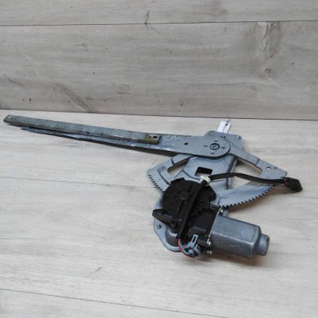 steklopodieemnik-perednii-levyi-ford-transit-do-rest-art-35370-big-0