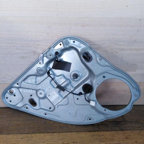 steklopodieemnik-zadnii-levyi-mexaniceskoi-ford-focus-2-do-rest-universal-art-35371-big-0