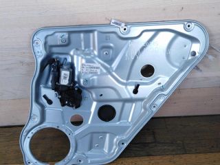 steklopodieemnik-zadnii-pravyi-kia-ceed-universal-art-35383