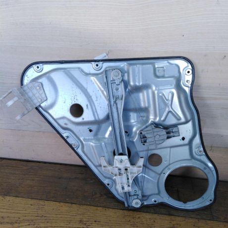 steklopodieemnik-zadnii-pravyi-kia-ceed-universal-art-35383-big-1