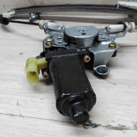 steklopodieemnik-perednii-levyi-hyundai-getz-art-35387-big-2