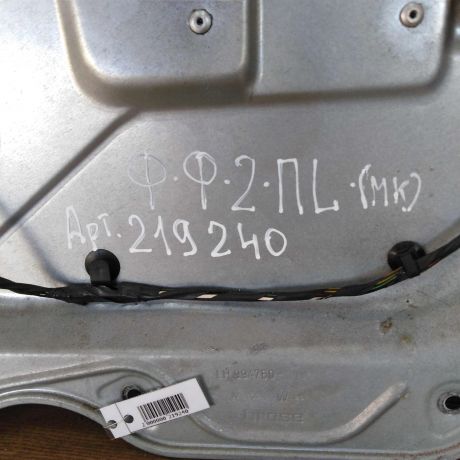 steklopodieemnik-perednii-levyi-ford-focus-2-do-rest-art-35411-big-2