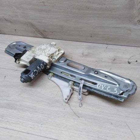 steklopodieemnik-zadnii-pravyi-opel-vectra-c-art-35648-big-0