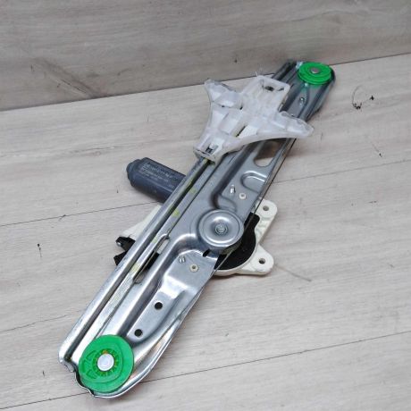 steklopodieemnik-zadnii-pravyi-opel-vectra-c-art-35648-big-1