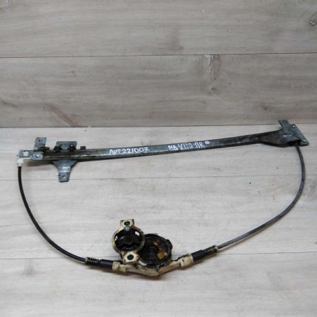 steklopodieemnik-perednii-pravyi-mercedes-vito-w638-art-35893-big-1