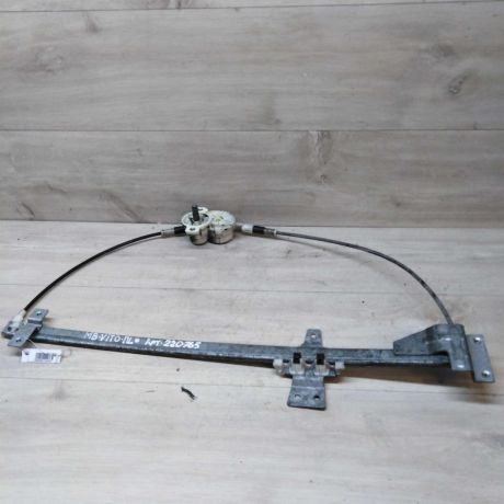 steklopodieemnik-perednii-mercedes-vito-w638-levyi-art-35902-big-0