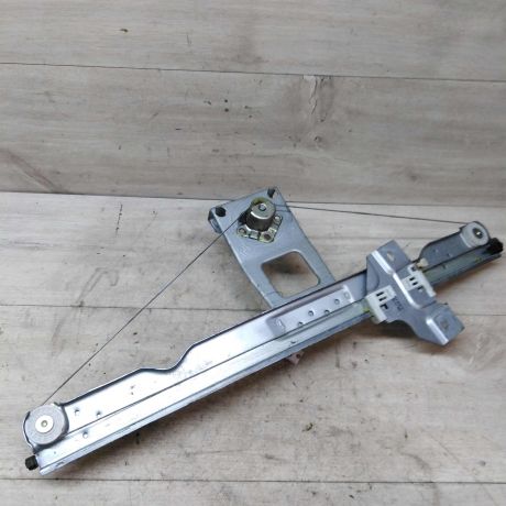 steklopodieemnik-mexaniceskii-perednii-pravyi-renault-sandero-art-36323-big-1