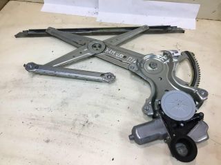 steklopodieemnik-perednii-pravyi-toyota-camry-v50-art-36565