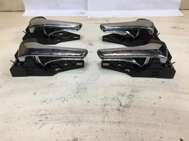 rucka-vnutrenniaia-otkryvaniia-dveri-toyota-camry-v50-art-36646-big-1