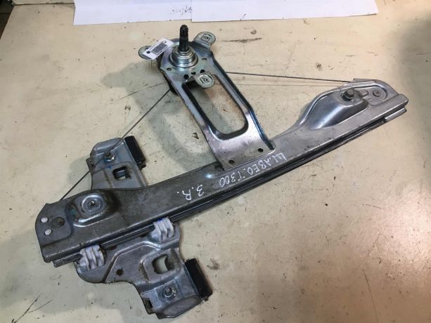 steklopodieemnik-mexaniceskii-zadnii-pravyi-chevrolet-aveo-t300-art-36966-big-0