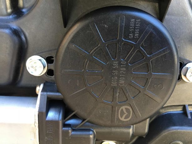 steklopodieemnik-zadnii-pravyi-mazda-3-bl-rest-sedan-art-37089-big-3