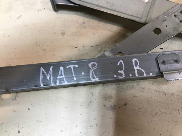 steklopodieemnik-zadnii-pravyi-daewoo-matiz-art-37182-big-1