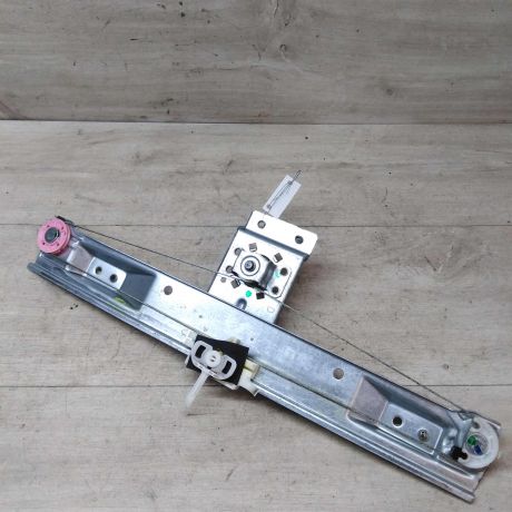 steklopodieemnik-zadnii-pravyi-opel-corsa-d-mexaniceskii-art-37192-big-0