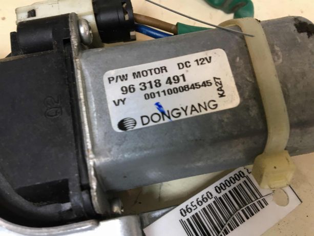 steklopodieemnik-perednii-pravyi-daewoo-matiz-art-37288-big-1