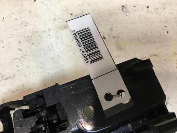 rucka-vnutrenniaia-otkryvaniia-dveri-toyota-corolla-ix-e120-e130-restailing-xetcbek-art-37477-big-1