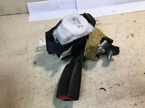 remen-bezopasnosti-zadnii-srednii-mazda-3-bl-rest-sedan-art-37560-big-2