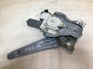 steklopodieemnik-zadnii-pravyi-toyota-corolla-ix-e120-e130-rest-xetcbek-art-37599