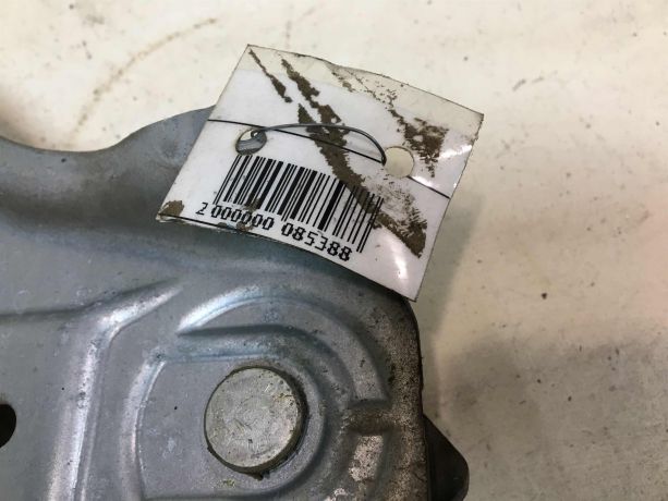 steklopodieemnik-zadnii-pravyi-toyota-corolla-ix-e120-e130-rest-xetcbek-art-37599-big-1