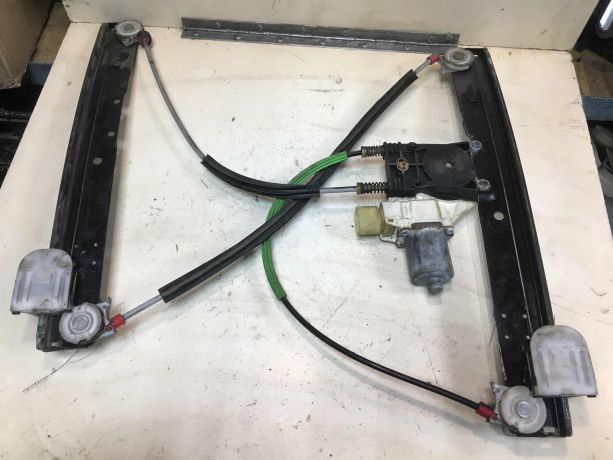 steklopodieemnik-perednii-pravyi-ford-mondeo-4-rest-art-39332-big-0