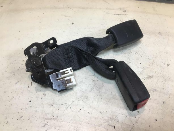 remen-bezopasnosti-fiksator-zadnii-mazda-6-gg-art-39921-big-1