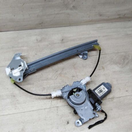 steklopodieemnik-zadnii-pravyi-nissan-qashqai-j10-art-39929-big-0