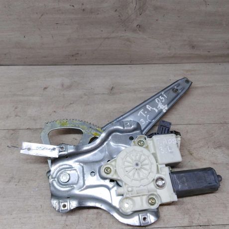 steklopodieemnik-zadnii-levyi-toyota-avensis-t25-art-40276-big-0