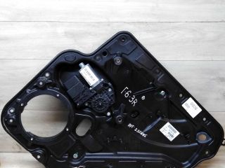 steklopodieemnik-zadnii-pravyi-volkswagen-golf-6-art-40947