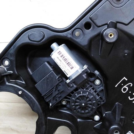 steklopodieemnik-zadnii-pravyi-volkswagen-golf-6-art-40947-big-3