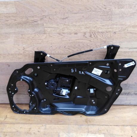 steklopodieemnik-perednii-pravyi-volkswagen-passat-b7-art-40985-big-0