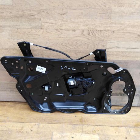 steklopodieemnik-perednii-levyi-volkswagen-passat-b7-art-40988-big-0