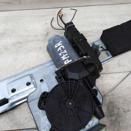 steklopodieemnik-zadnii-pravyi-renault-megane-2-art-41110-big-1