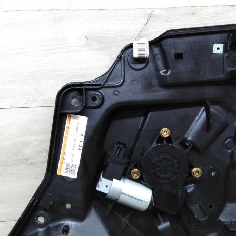 steklopodieemnik-perednii-pravyi-mazda-6-gg-art-41180-big-1